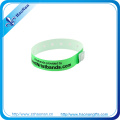 Conception faite sur commande de mode de bracelet promotionnel de PVC d&#39;impression d&#39;écran en soie